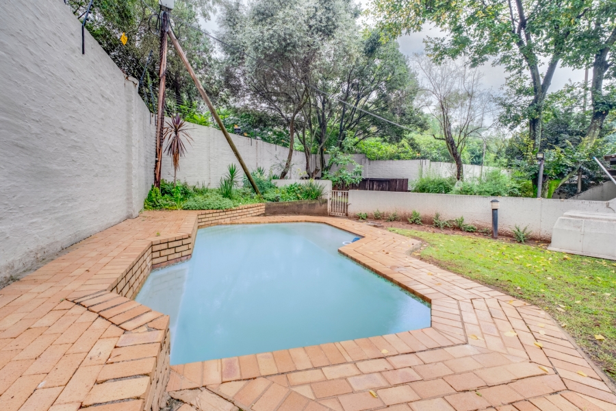 2 Bedroom Property for Sale in Bryanston Gauteng