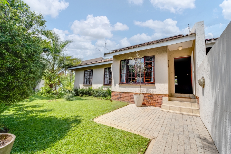 3 Bedroom Property for Sale in Lonehill Gauteng