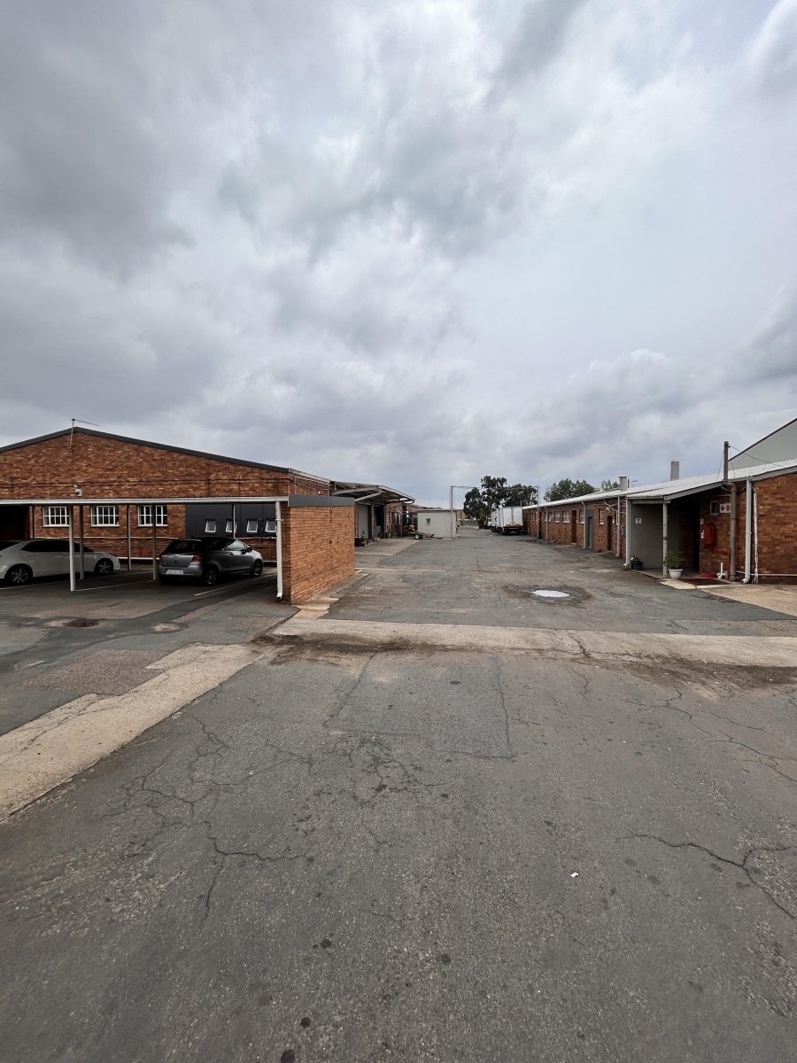 0 Bedroom Property for Sale in Anderbolt Gauteng