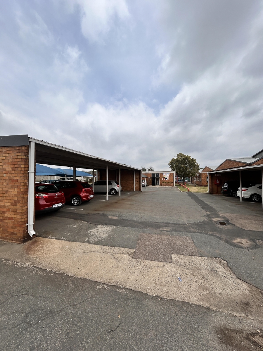 0 Bedroom Property for Sale in Anderbolt Gauteng