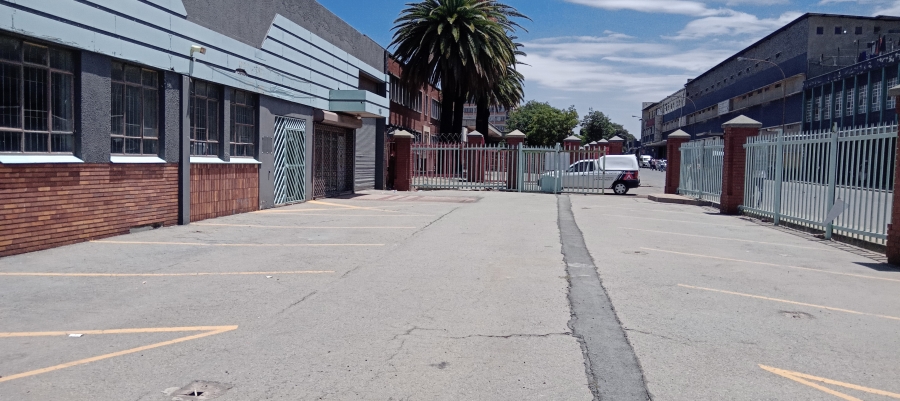 To Let commercial Property for Rent in Benrose Gauteng