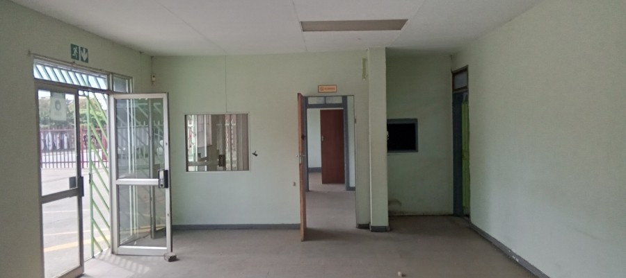 To Let commercial Property for Rent in Benrose Gauteng