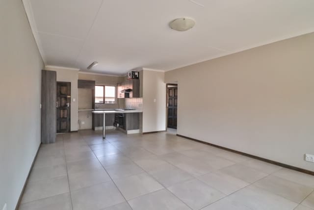 To Let 2 Bedroom Property for Rent in Kenleaf Gauteng