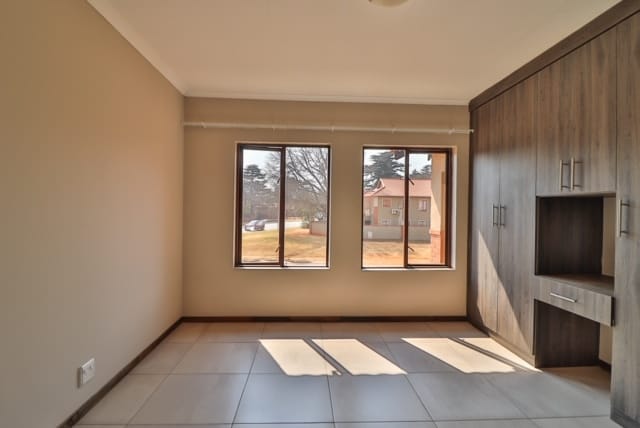 To Let 2 Bedroom Property for Rent in Kenleaf Gauteng