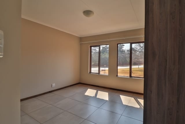 To Let 2 Bedroom Property for Rent in Kenleaf Gauteng