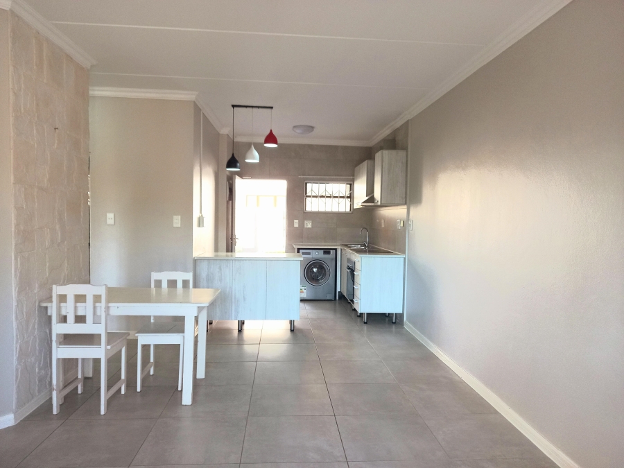 To Let 2 Bedroom Property for Rent in Broadacres Gauteng