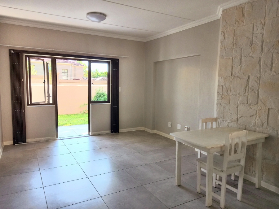 To Let 2 Bedroom Property for Rent in Broadacres Gauteng