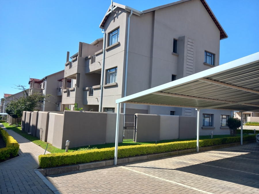 To Let 2 Bedroom Property for Rent in Broadacres Gauteng