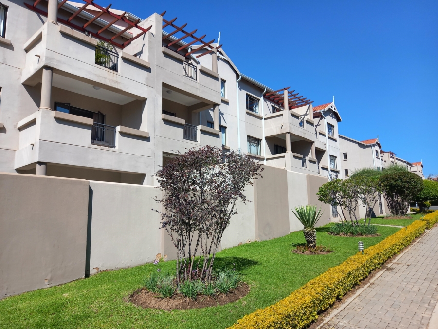 To Let 2 Bedroom Property for Rent in Broadacres Gauteng