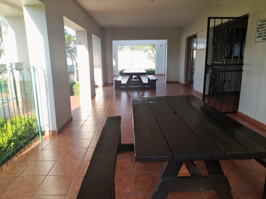 To Let 2 Bedroom Property for Rent in Paulshof Gauteng