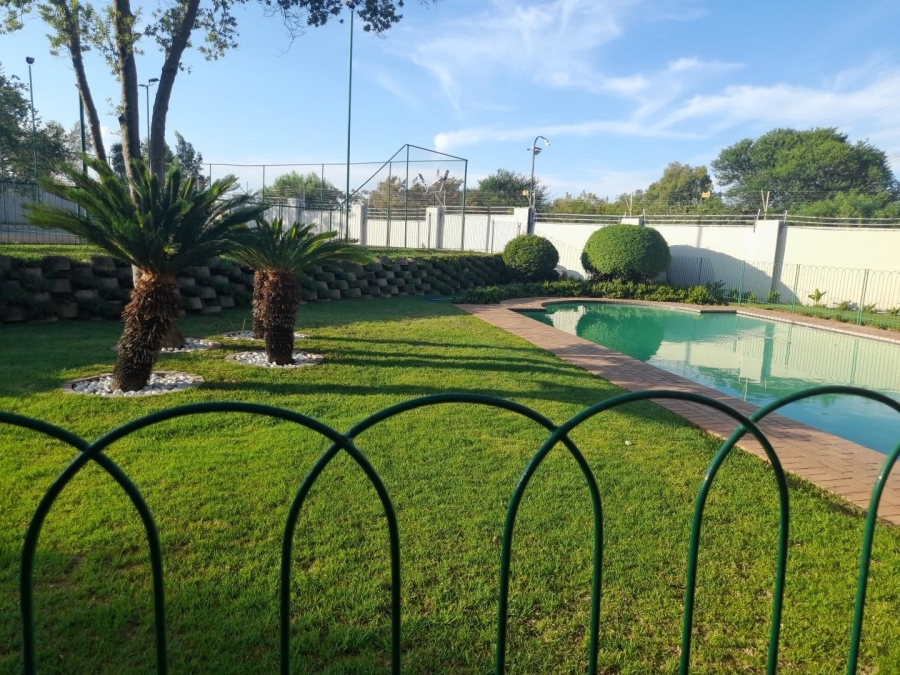 To Let 2 Bedroom Property for Rent in Paulshof Gauteng