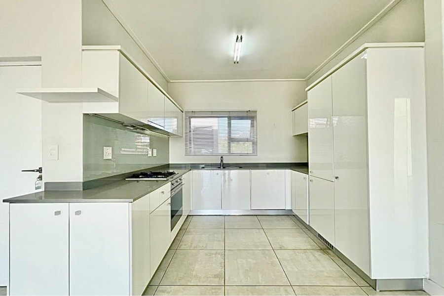 To Let 2 Bedroom Property for Rent in The Polofields Gauteng