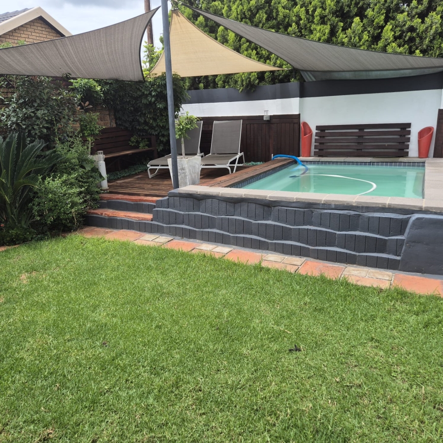 4 Bedroom Property for Sale in Eldoraigne Gauteng