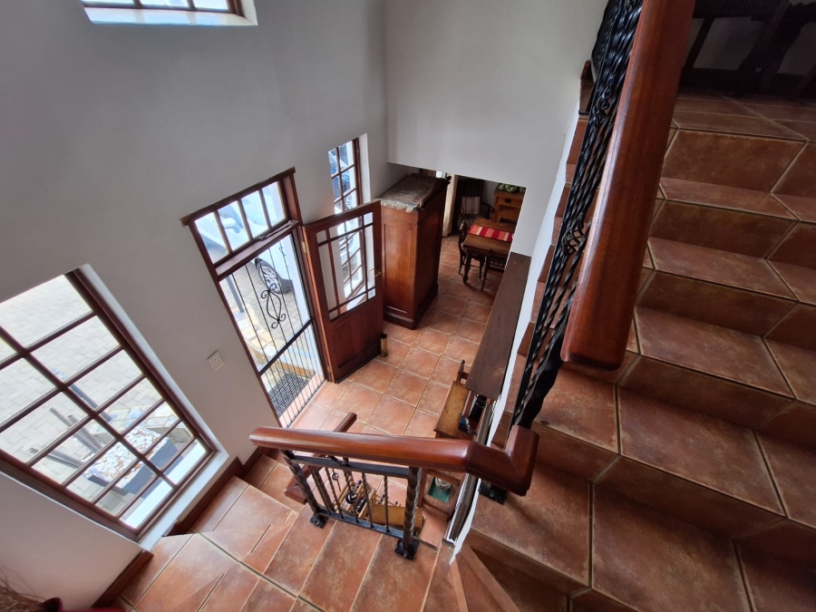 4 Bedroom Property for Sale in Eldoraigne Gauteng