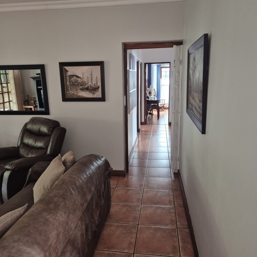 4 Bedroom Property for Sale in Eldoraigne Gauteng