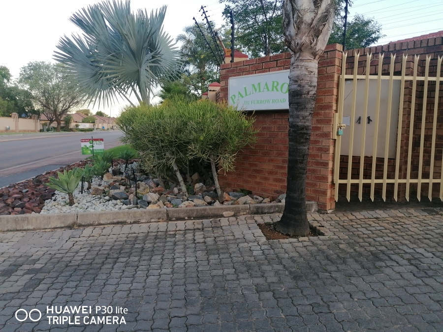 To Let 2 Bedroom Property for Rent in Equestria Gauteng