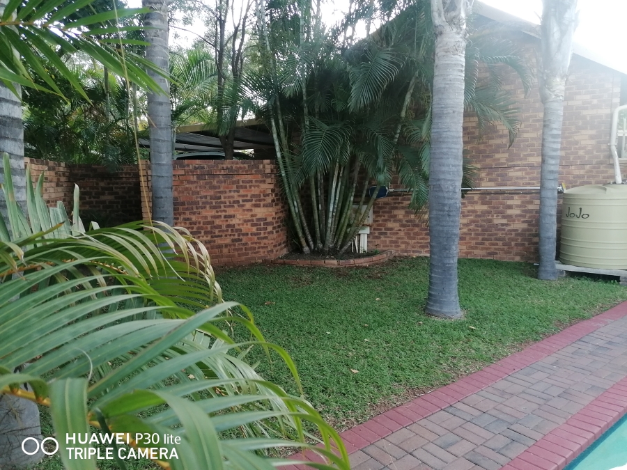 To Let 2 Bedroom Property for Rent in Equestria Gauteng