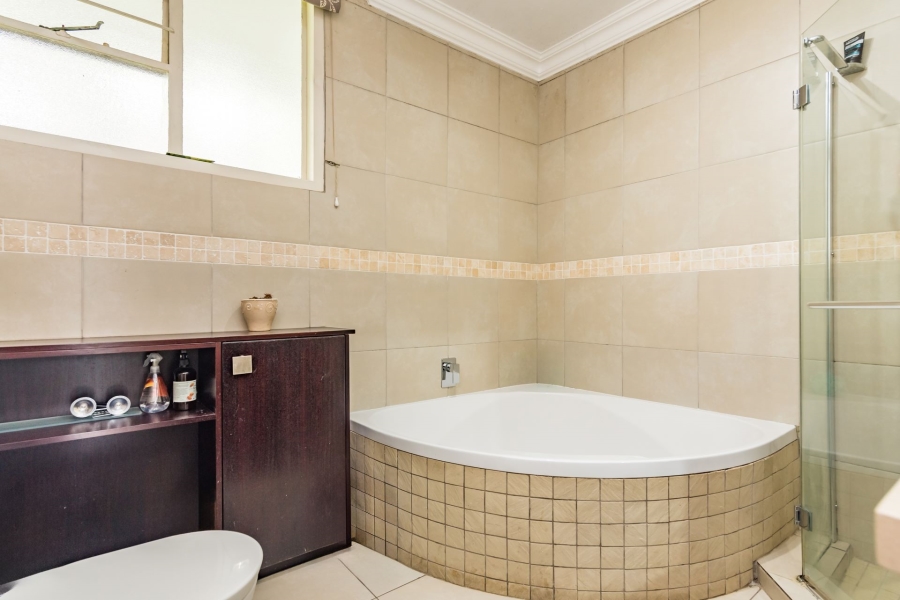 3 Bedroom Property for Sale in Sunset Acres Gauteng