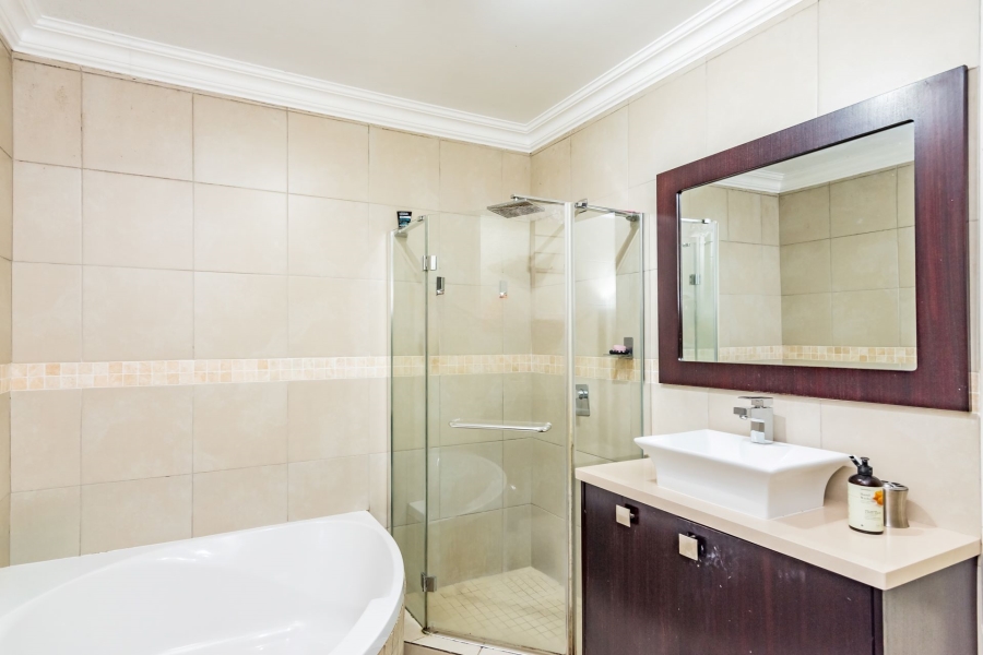 3 Bedroom Property for Sale in Sunset Acres Gauteng