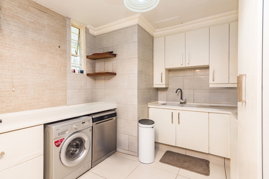 3 Bedroom Property for Sale in Sunset Acres Gauteng
