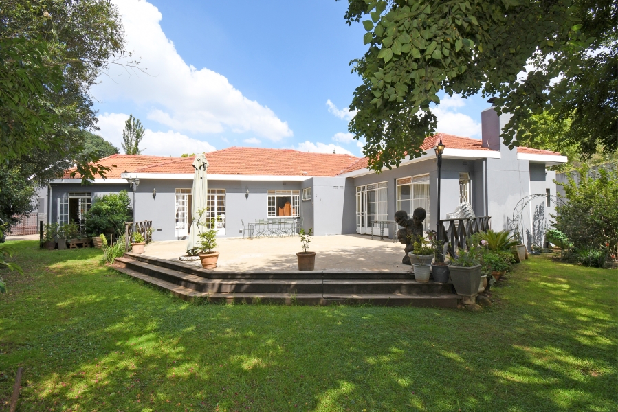 7 Bedroom Property for Sale in Saxonwold Gauteng