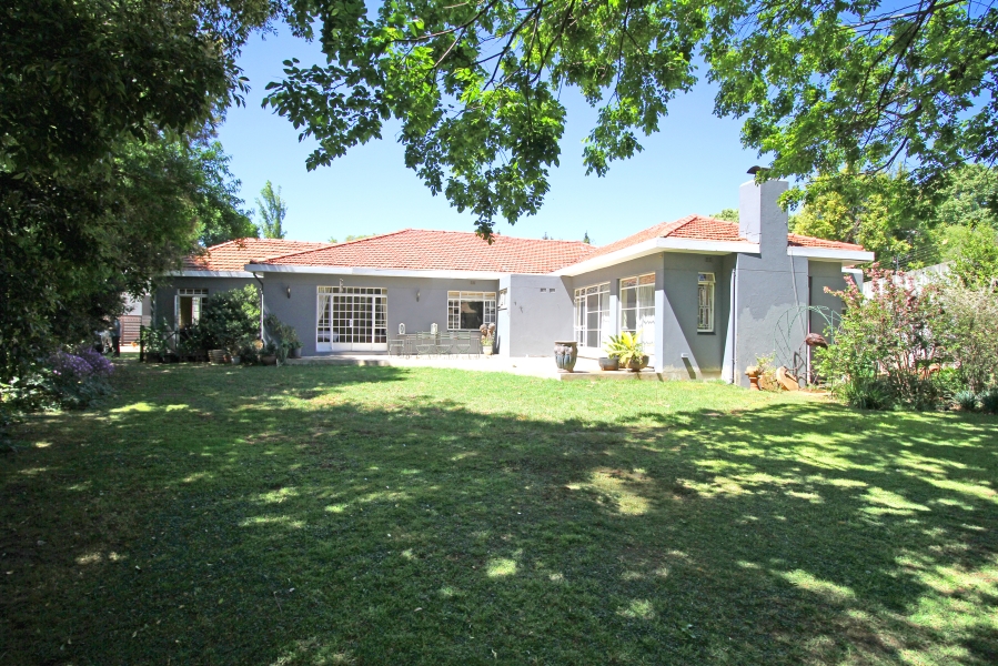 4 Bedroom Property for Sale in Saxonwold Gauteng