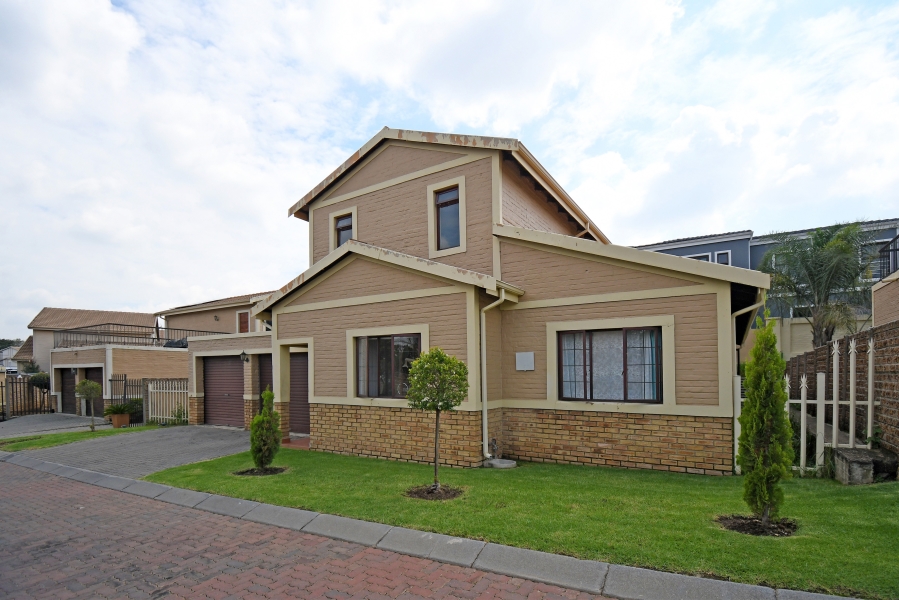 3 Bedroom Property for Sale in Carlswald Gauteng