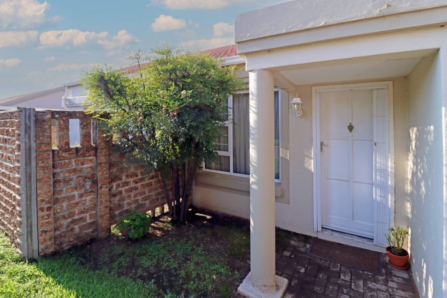 3 Bedroom Property for Sale in Barbeque Downs Gauteng