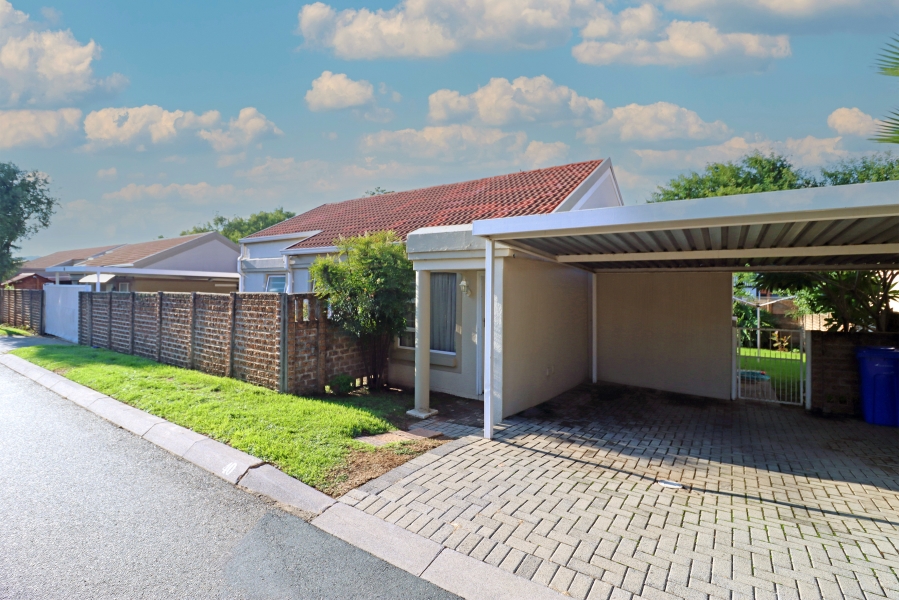 3 Bedroom Property for Sale in Barbeque Downs Gauteng