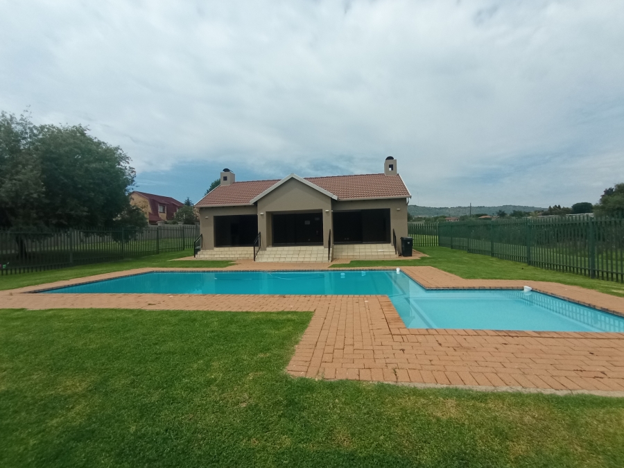 2 Bedroom Property for Sale in Ruimsig Gauteng