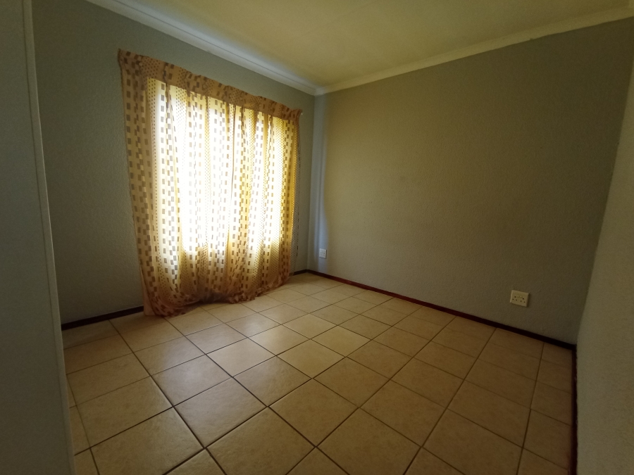 2 Bedroom Property for Sale in Ruimsig Gauteng