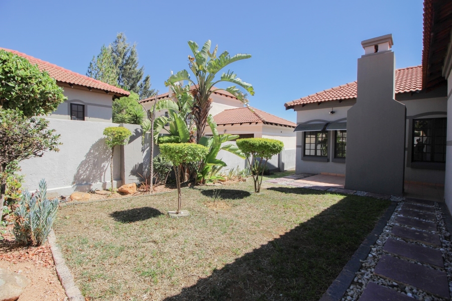 3 Bedroom Property for Sale in Broadacres Gauteng