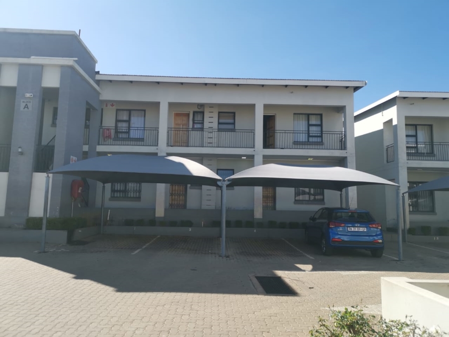 2 Bedroom Property for Sale in Witpoortjie Gauteng