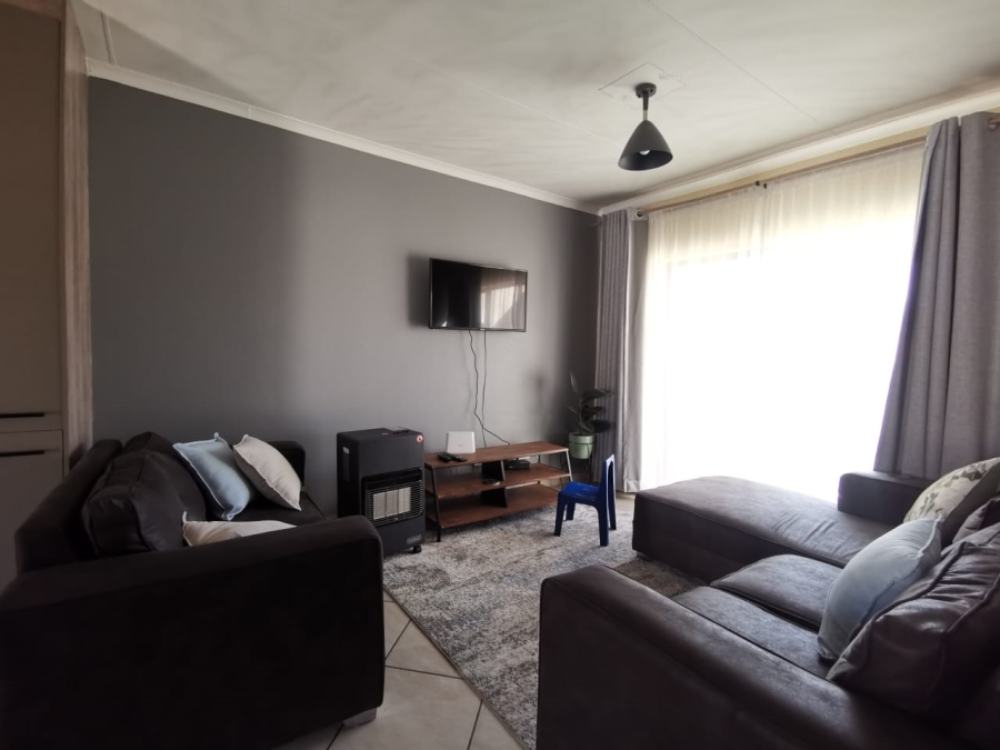 2 Bedroom Property for Sale in Witpoortjie Gauteng