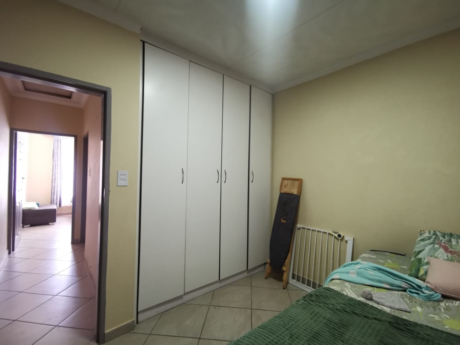 2 Bedroom Property for Sale in Witpoortjie Gauteng