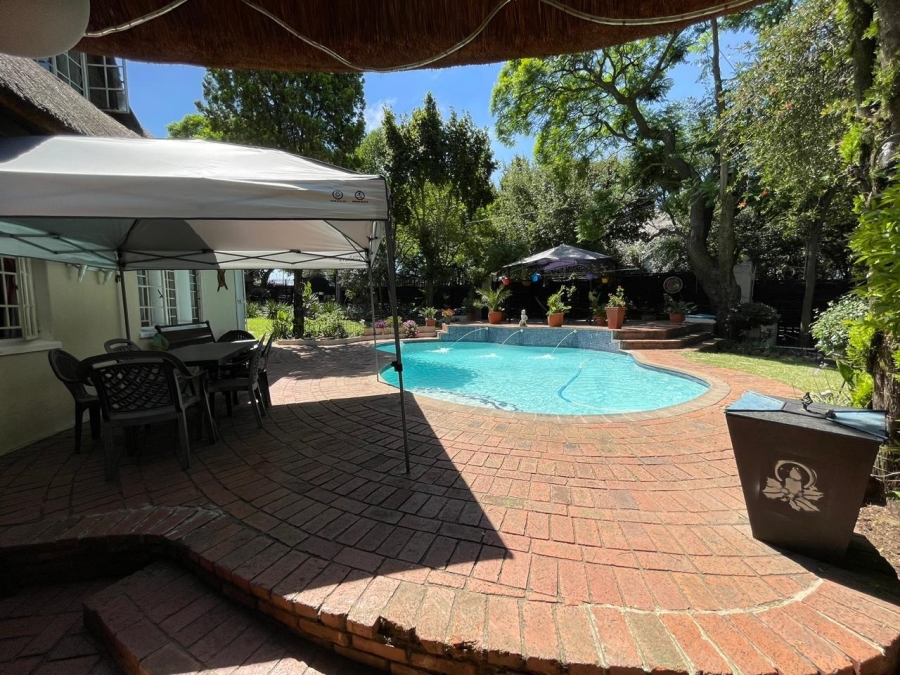 6 Bedroom Property for Sale in Buccleuch Gauteng