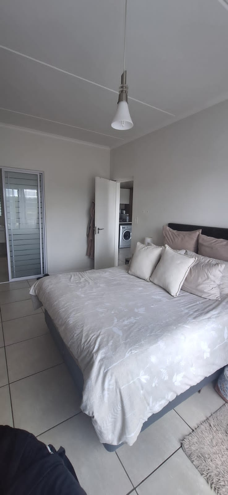 To Let 1 Bedroom Property for Rent in Greenstone Hill Gauteng