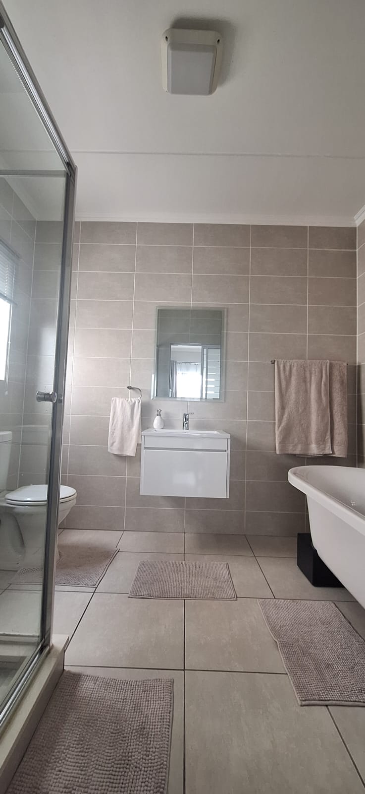 To Let 1 Bedroom Property for Rent in Greenstone Hill Gauteng