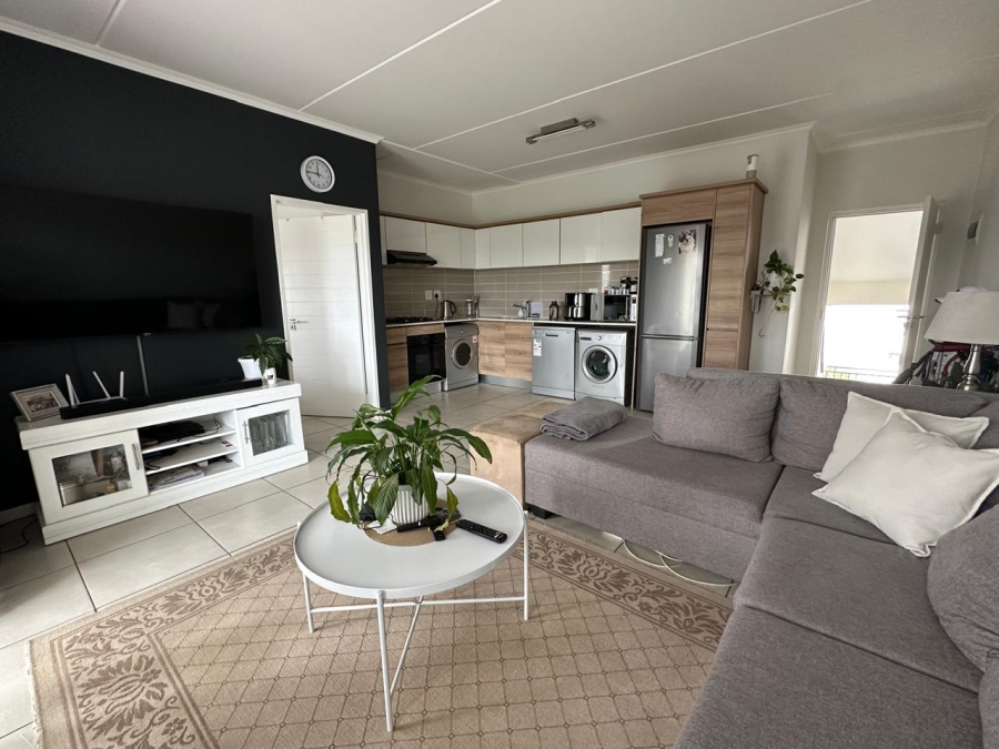 To Let 1 Bedroom Property for Rent in Greenstone Hill Gauteng