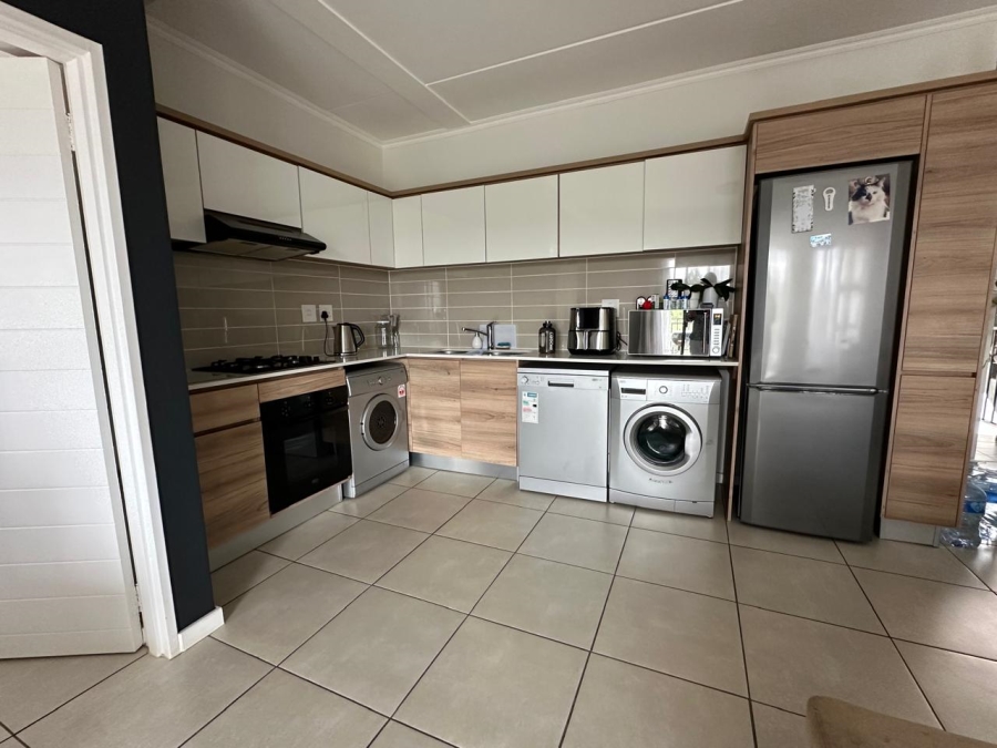 To Let 1 Bedroom Property for Rent in Greenstone Hill Gauteng