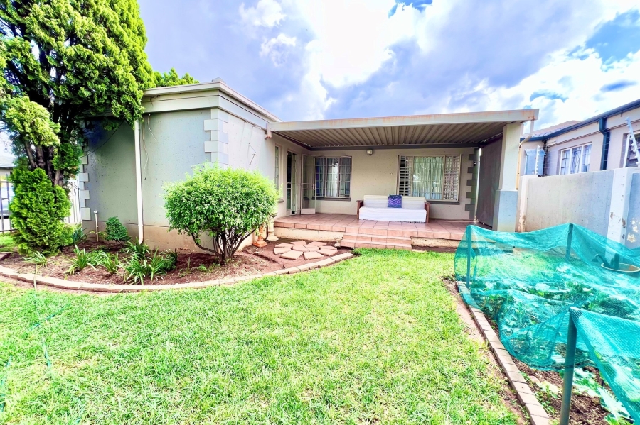 To Let 3 Bedroom Property for Rent in Noordwyk Gauteng