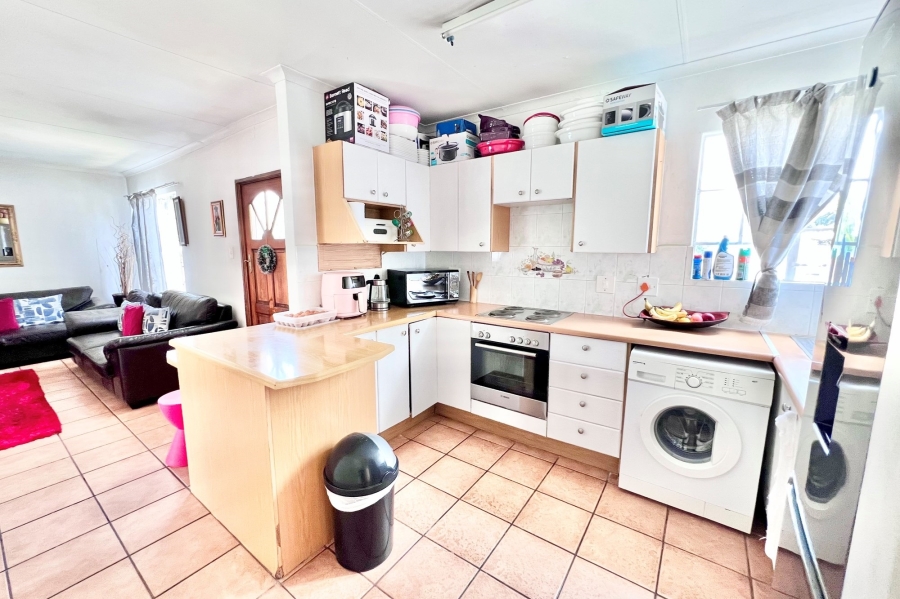 To Let 3 Bedroom Property for Rent in Noordwyk Gauteng
