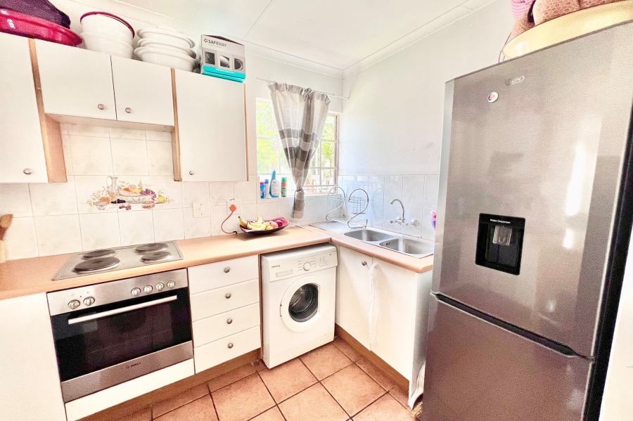 To Let 3 Bedroom Property for Rent in Noordwyk Gauteng