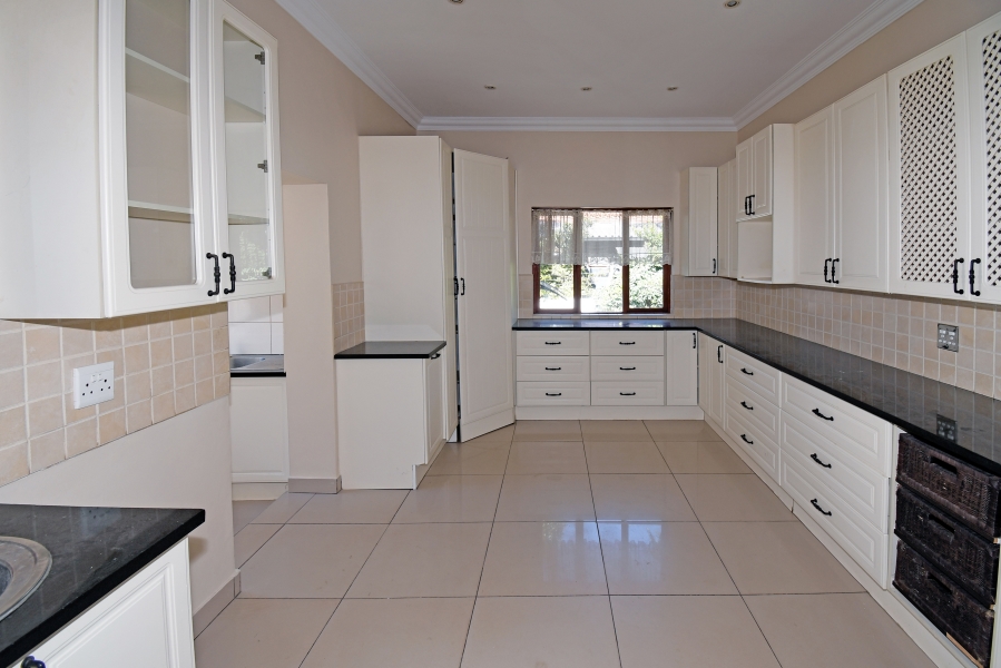 To Let 3 Bedroom Property for Rent in Greenside Gauteng