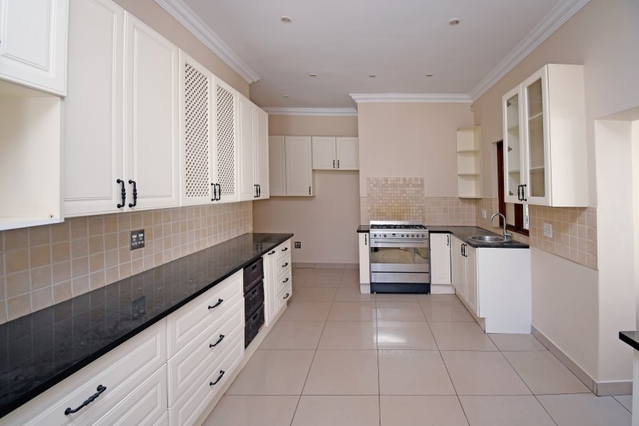 To Let 3 Bedroom Property for Rent in Greenside Gauteng