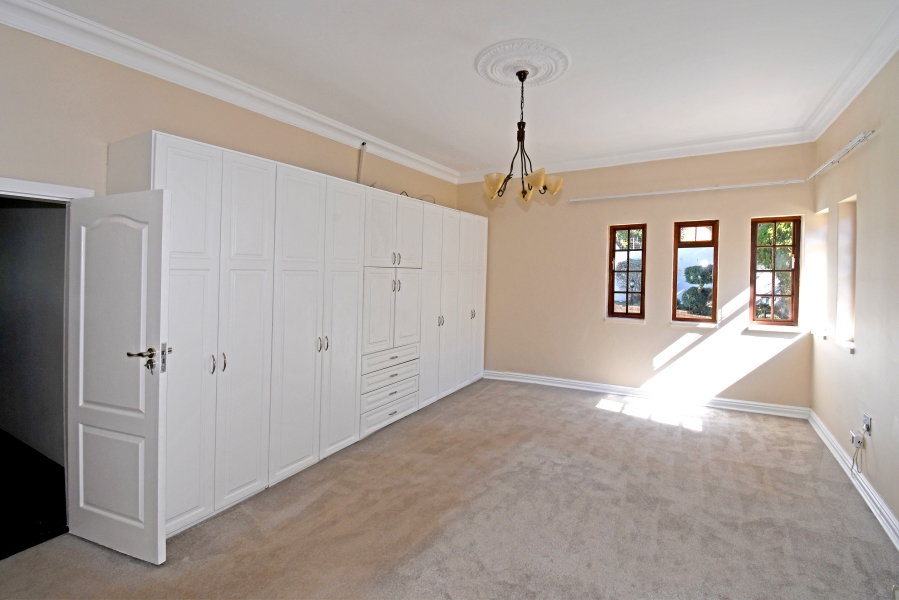 To Let 3 Bedroom Property for Rent in Greenside Gauteng