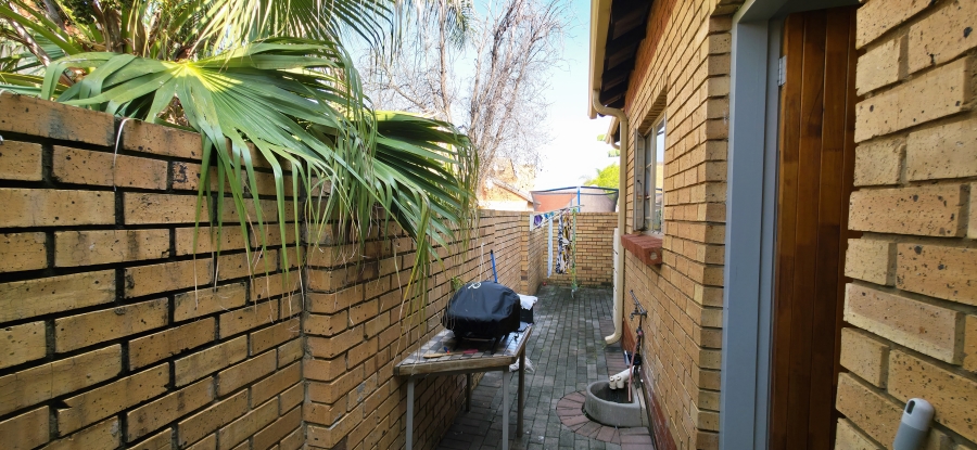 2 Bedroom Property for Sale in Equestria Gauteng