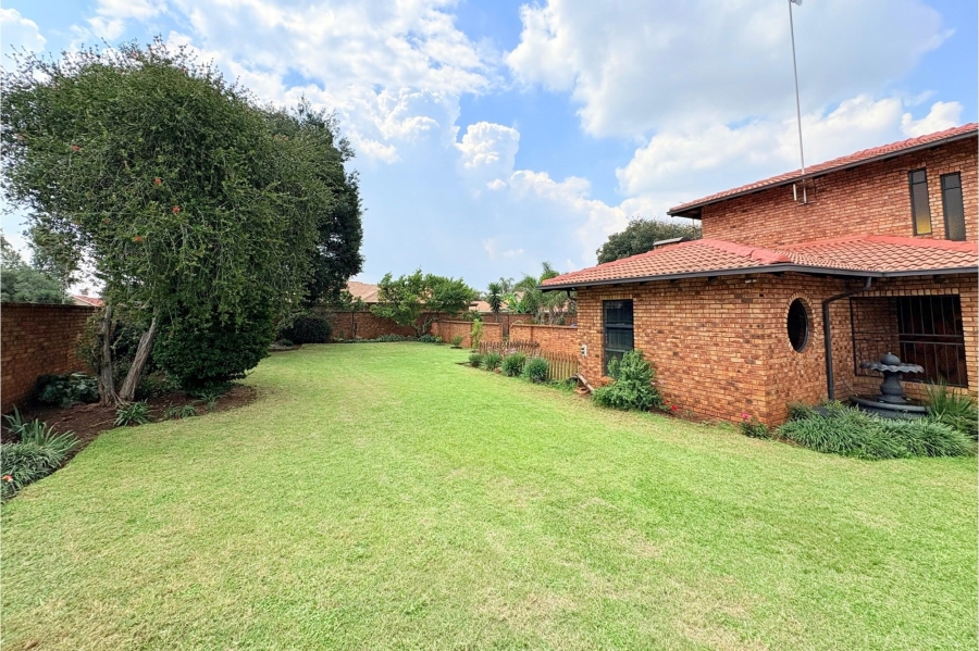 To Let 4 Bedroom Property for Rent in Ravenswood Gauteng