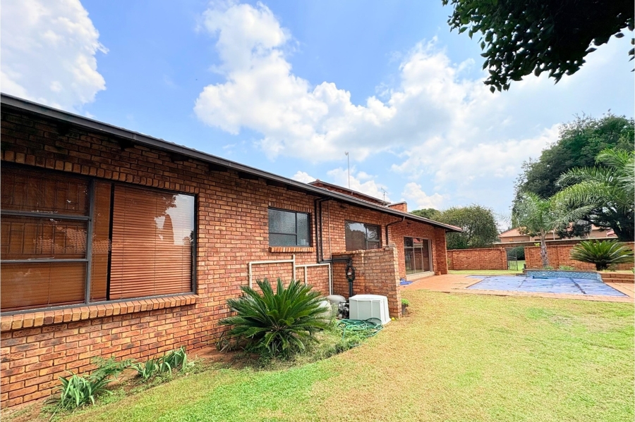 To Let 4 Bedroom Property for Rent in Ravenswood Gauteng