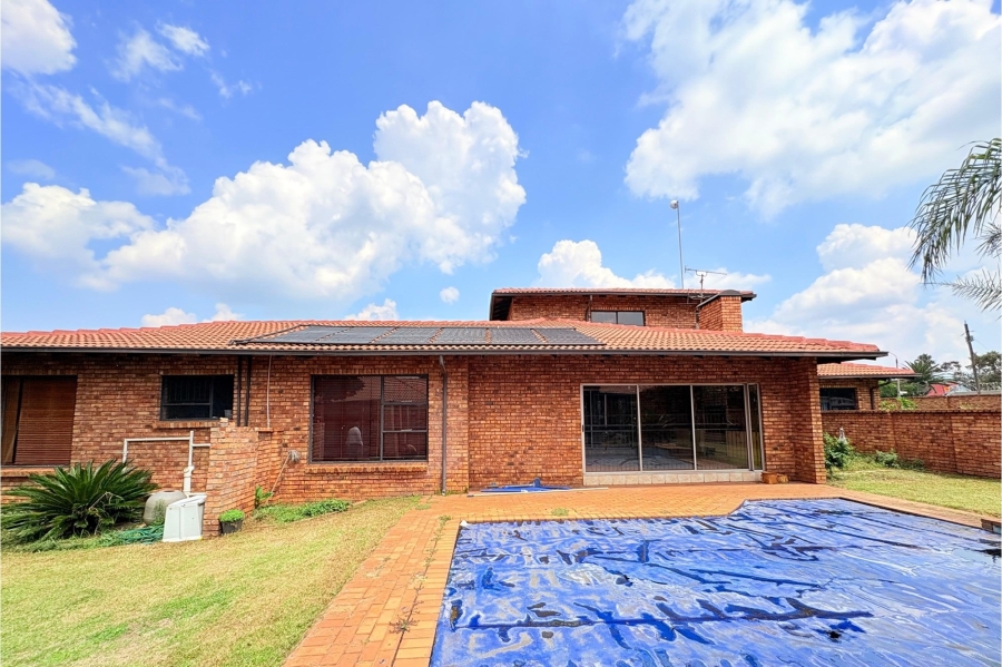 To Let 4 Bedroom Property for Rent in Ravenswood Gauteng